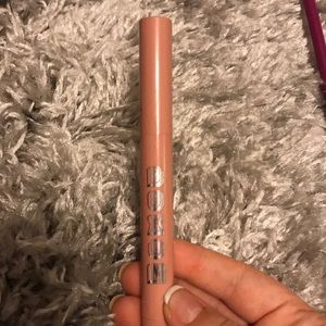 Buxom lip foundation